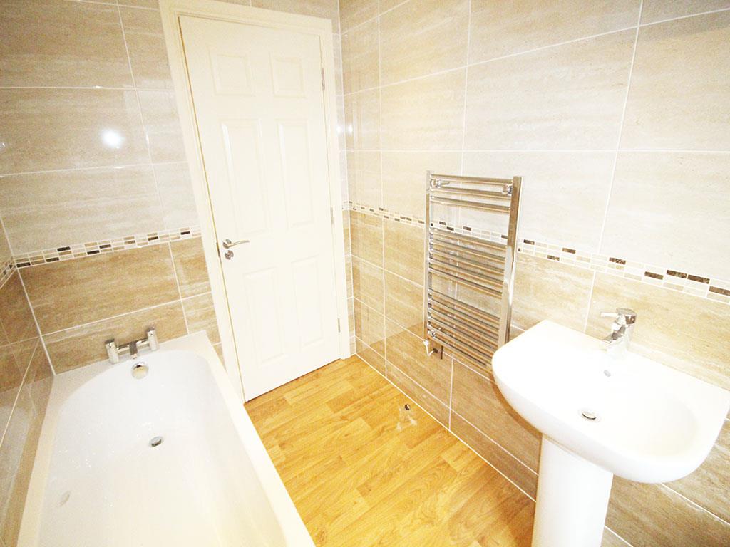 2 bedroom apartment To Let in Barnoldswick - 2016-01-14 10.38.37-1.jpg